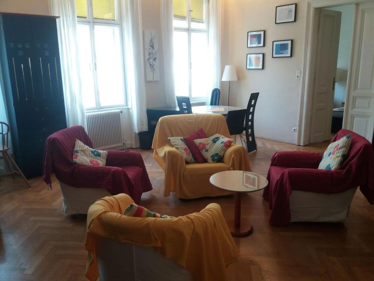 וינה Geraeumige Zentrumsnahe Altbauwohnung מראה חיצוני תמונה