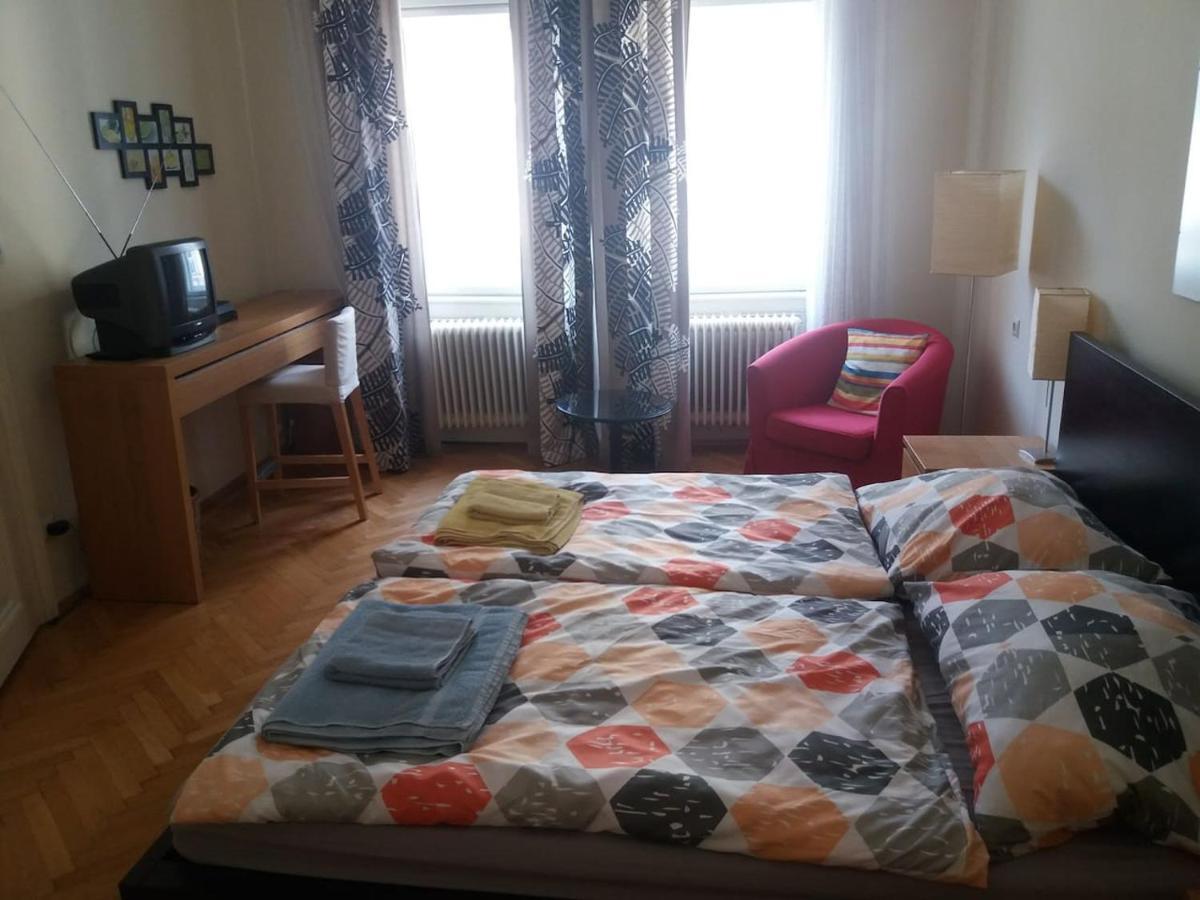 וינה Geraeumige Zentrumsnahe Altbauwohnung מראה חיצוני תמונה