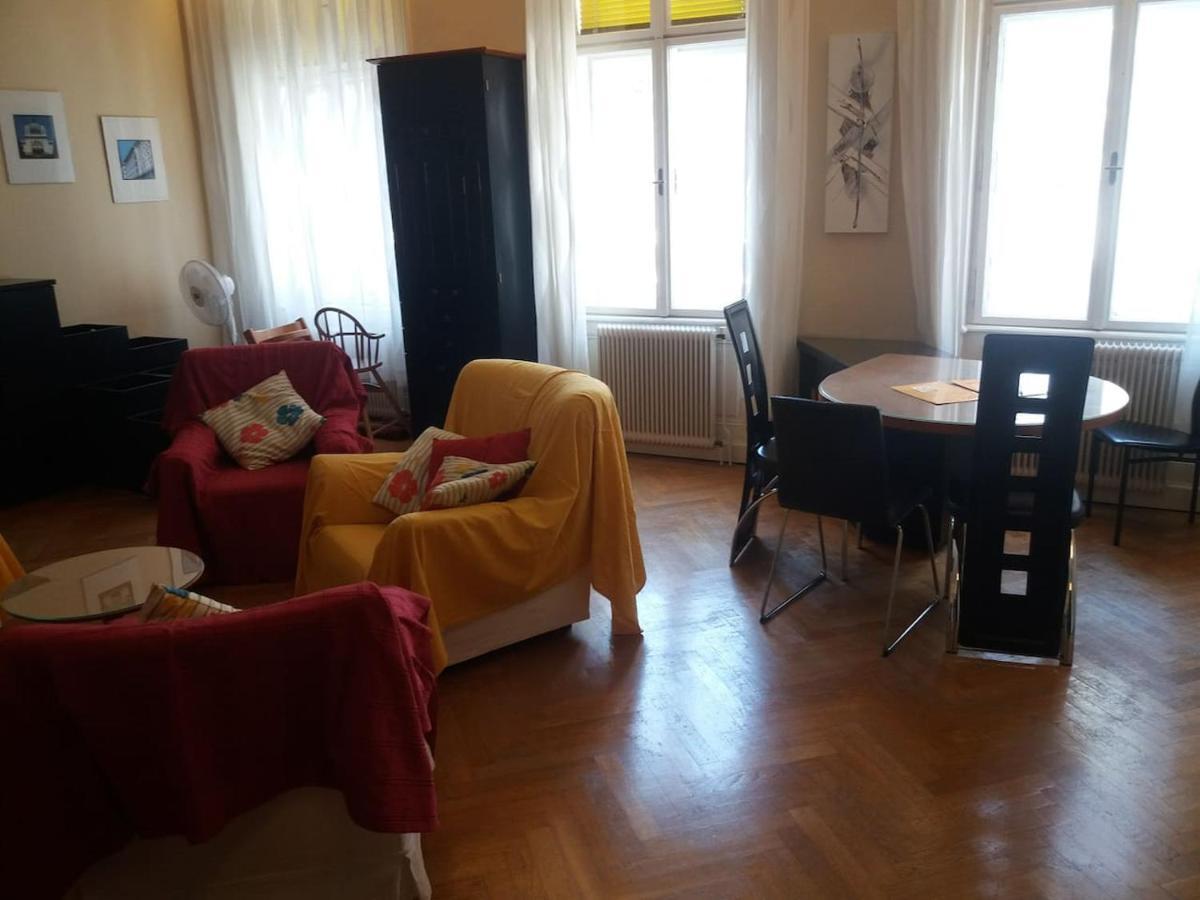 וינה Geraeumige Zentrumsnahe Altbauwohnung מראה חיצוני תמונה